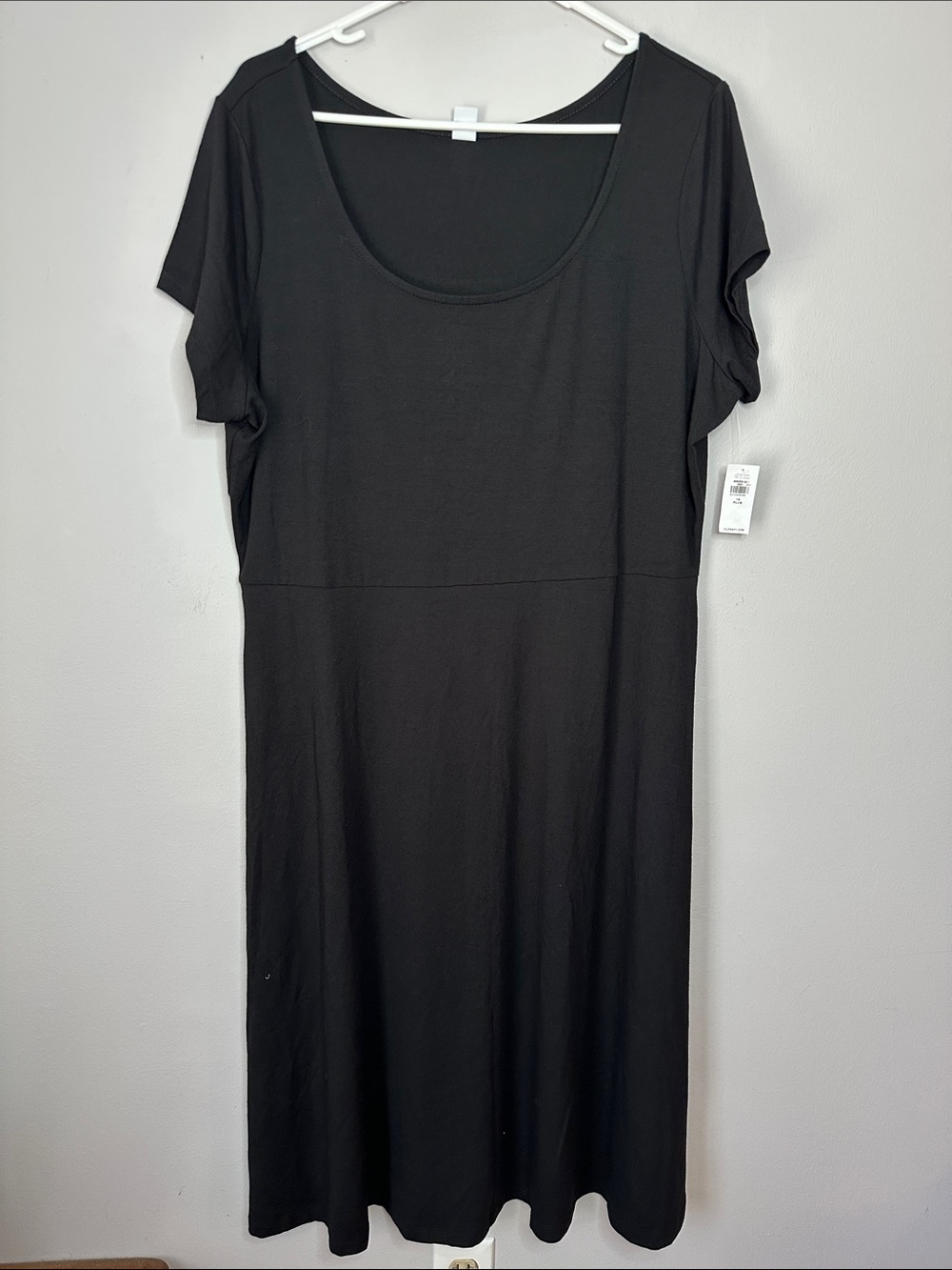 Old Navy Black Scoop Neck Midi Dress